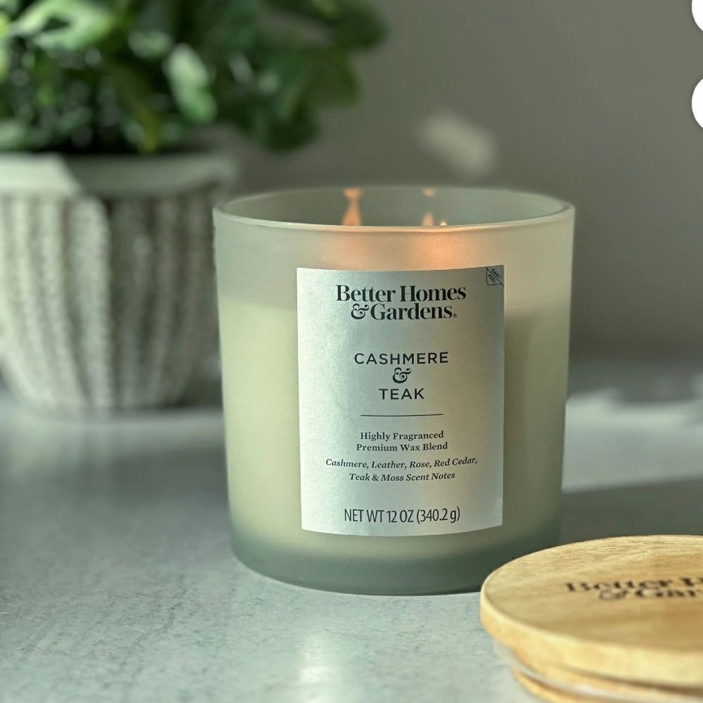 Better Homes & Garden Cashmere & Teak Premium Wax Blend Candle